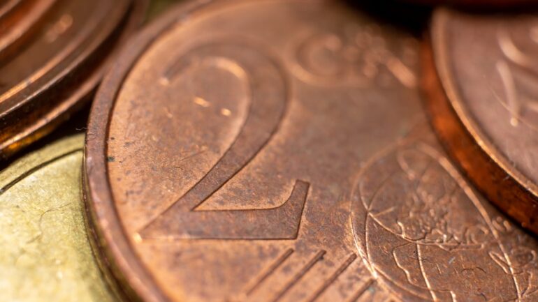 Contant geld schenken: wat mag wel en wat mag niet?